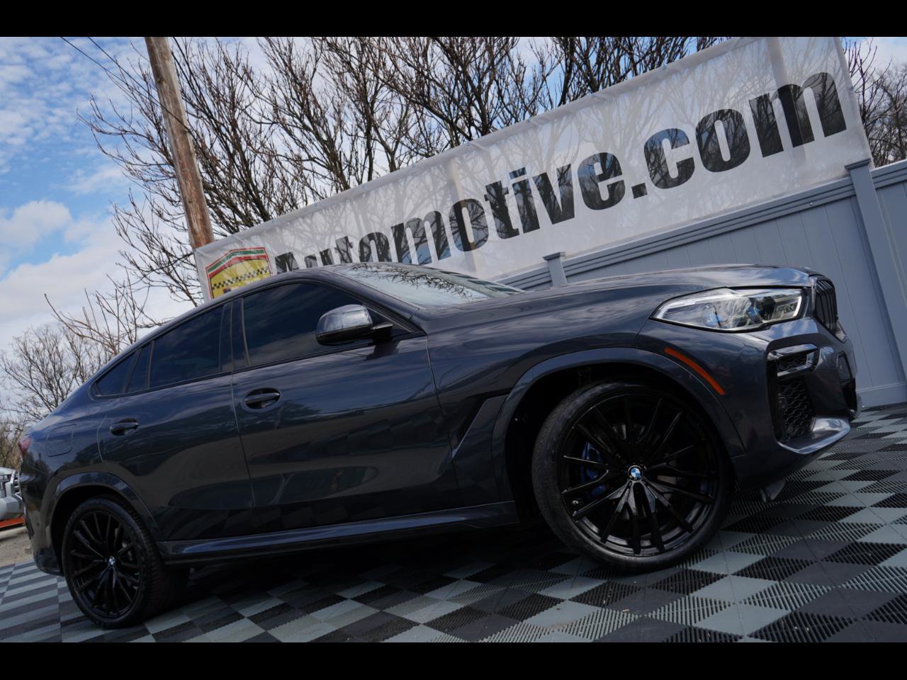 Used 2022 BMW X6 xDrive40i w/ Executive Package AWD/4WD image 1