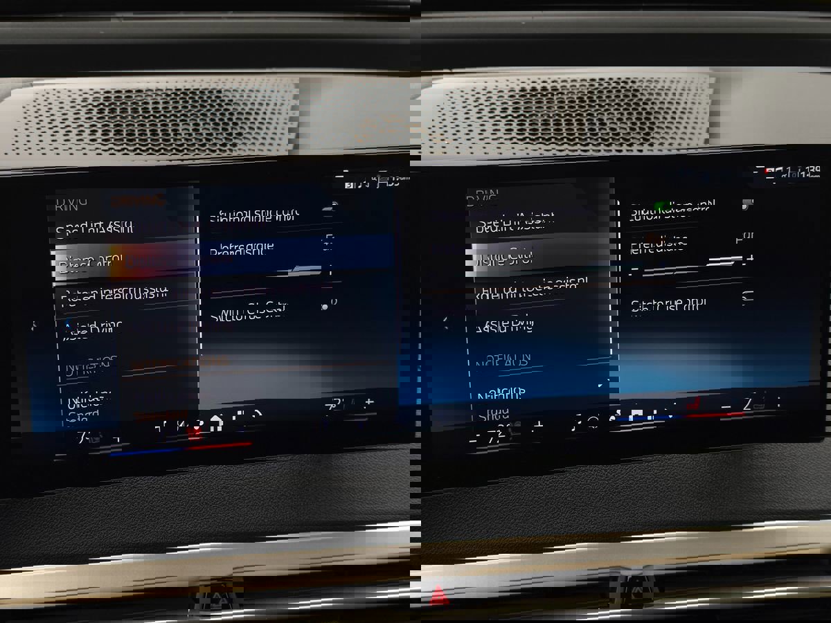 Used 2024 BMW iX xDrive50 w/ Premium Package image 54