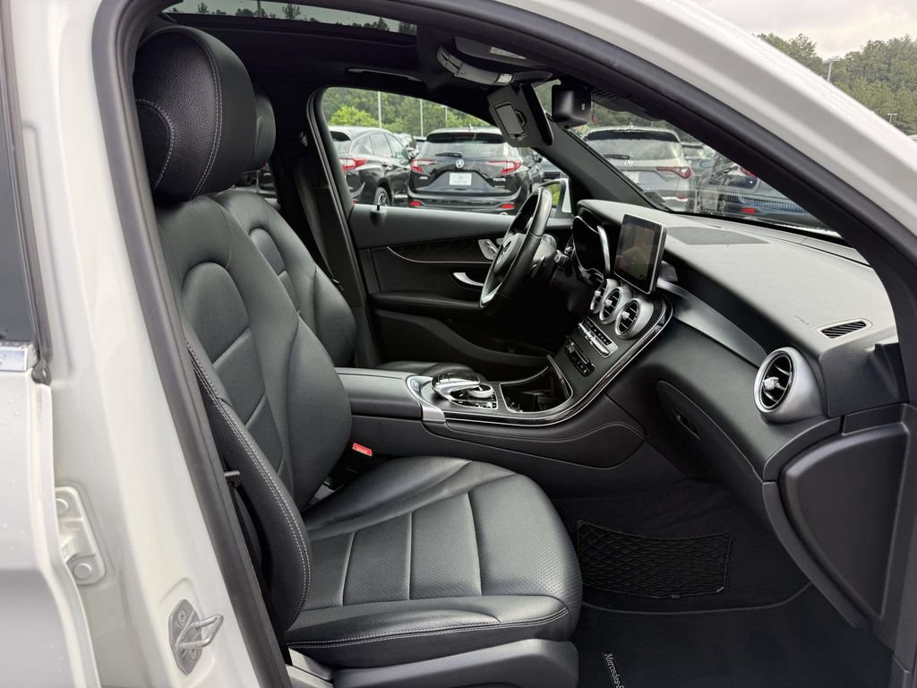 Used 2017 Mercedes-Benz GLC 300 4MATIC image 14