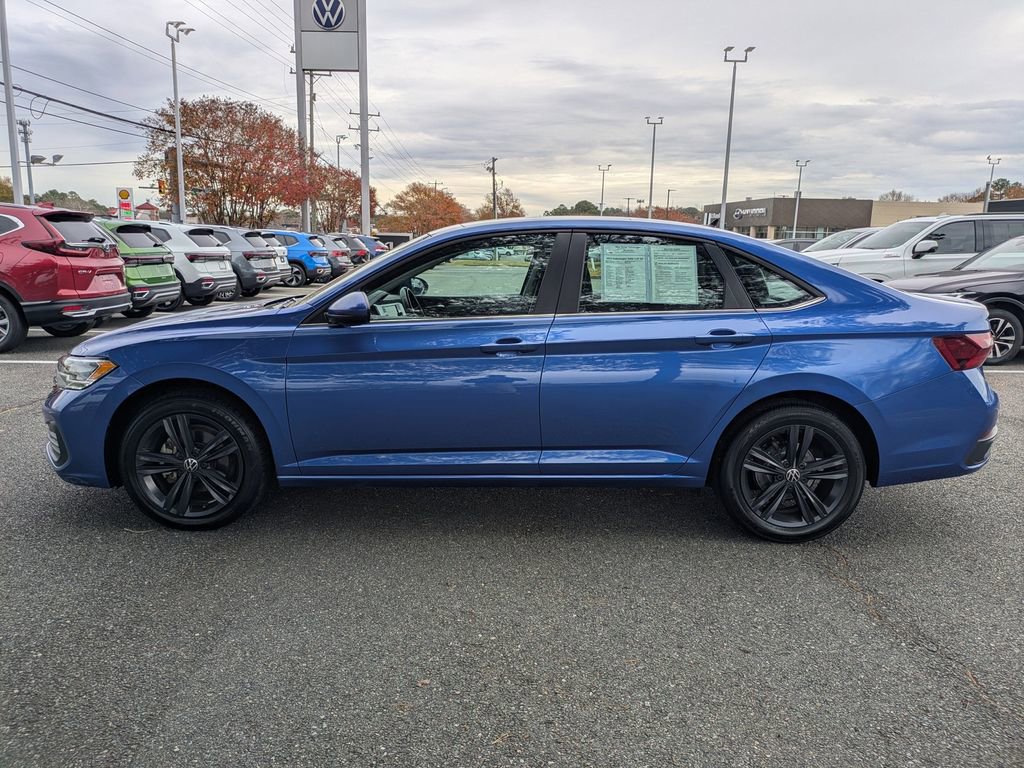 Used 2023 Volkswagen Jetta SE FWD image 7