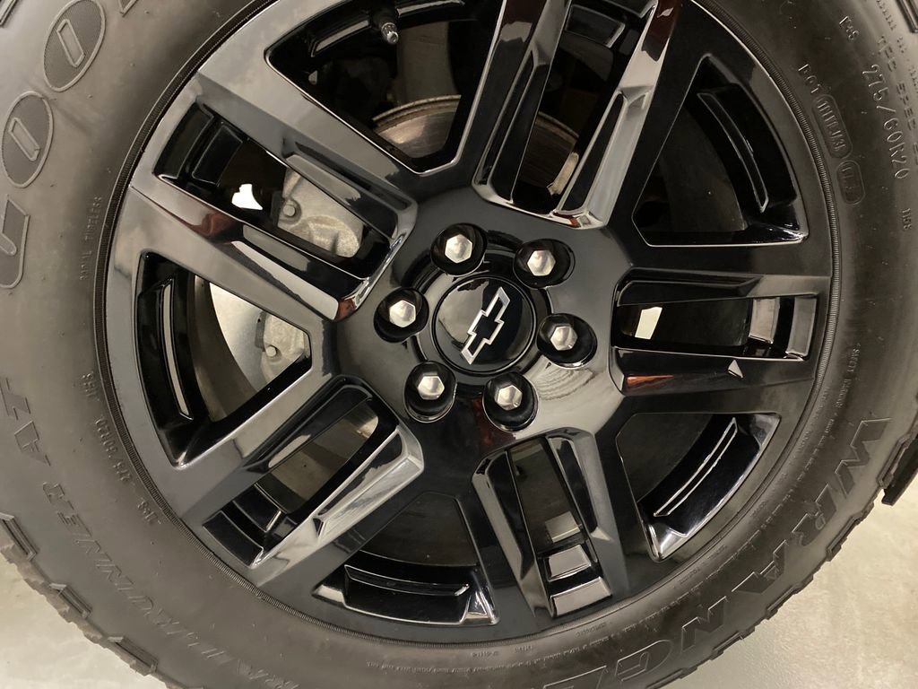 Used 2023 Chevrolet Silverado 1500 Custom image 24