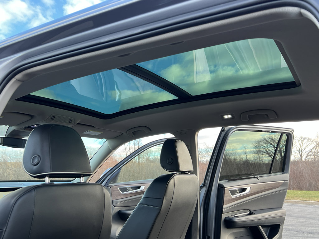 Used 2024 Volkswagen Atlas SEL Premium R-Line image 38