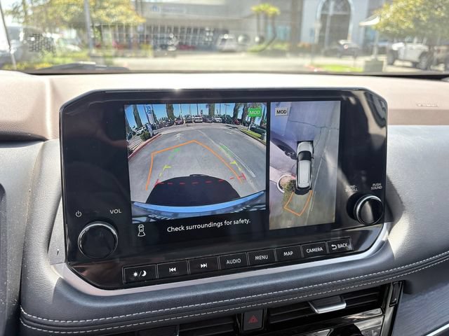 Used 2022 Nissan Rogue Platinum w/ Head-Up Display Package FWD image 18