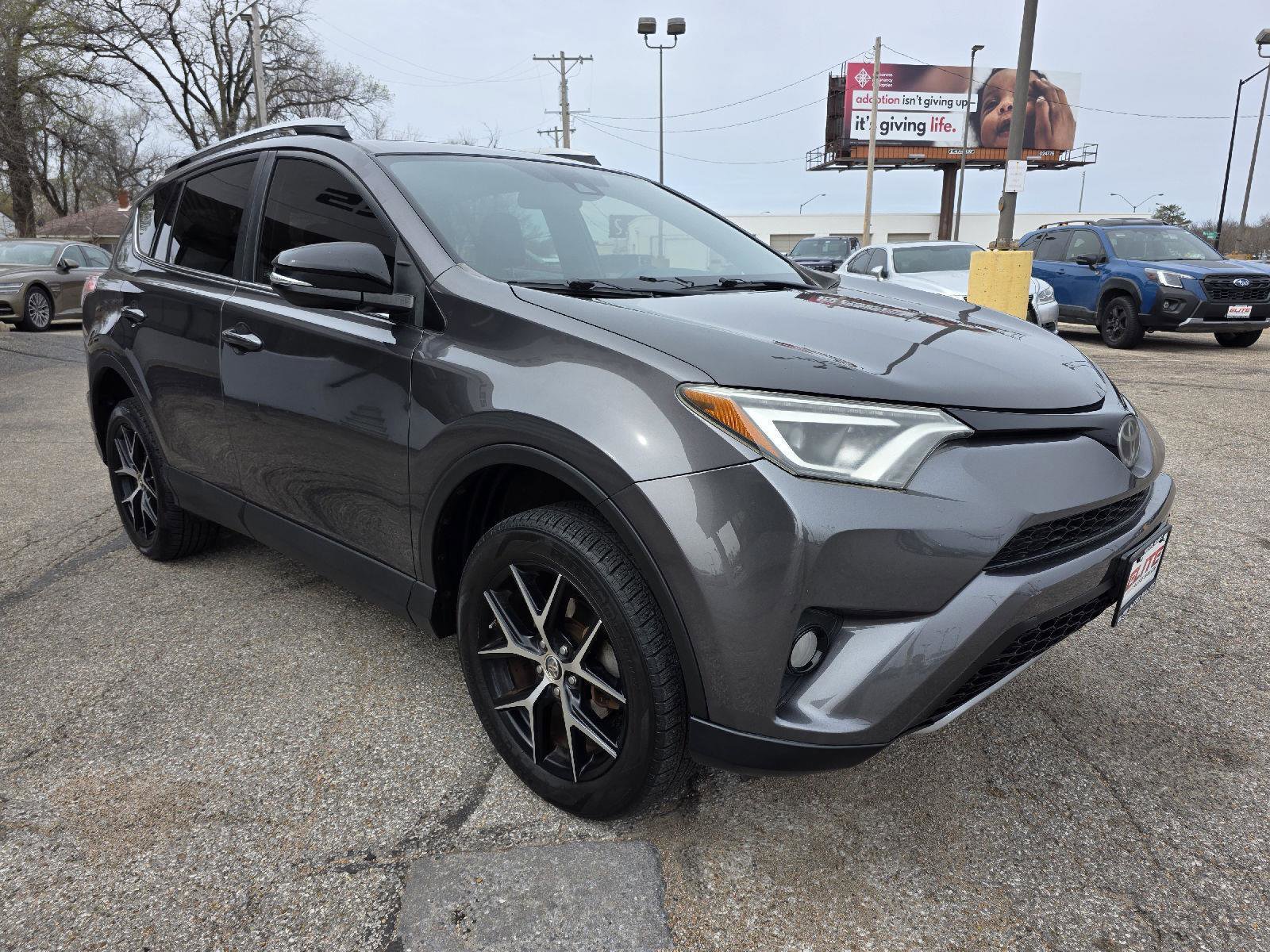 Used 2017 Toyota RAV4 SE w/ Power Special Value Package FWD image 3