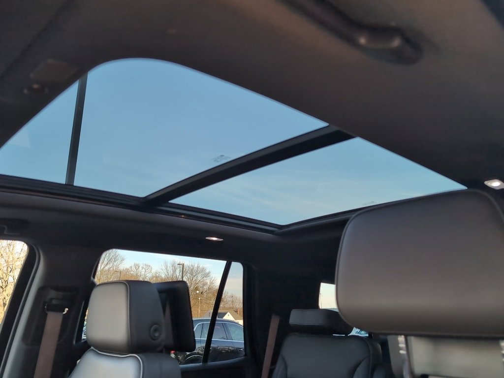 Used 2021 GMC Yukon Denali w/ Denali Ultimate Package image 37