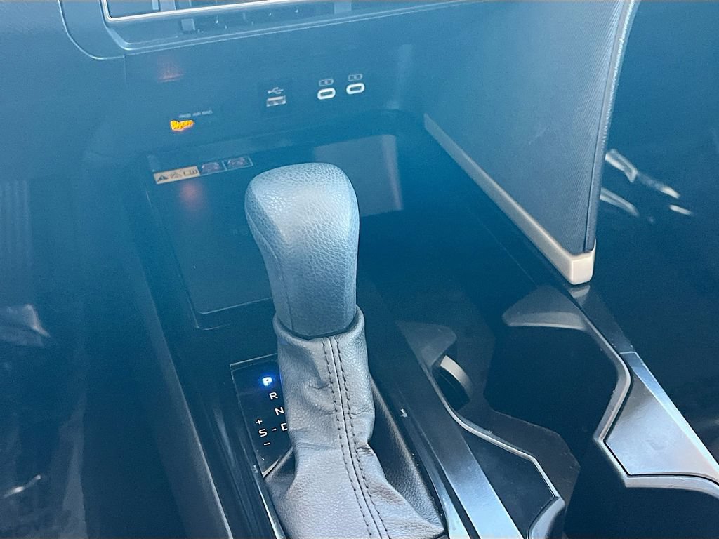 Used 2025 Toyota Camry LE FWD image 16