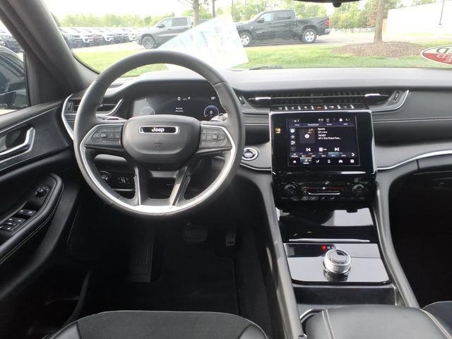 Certified 2024 Jeep Grand Cherokee Altitude AWD/4WD image 10