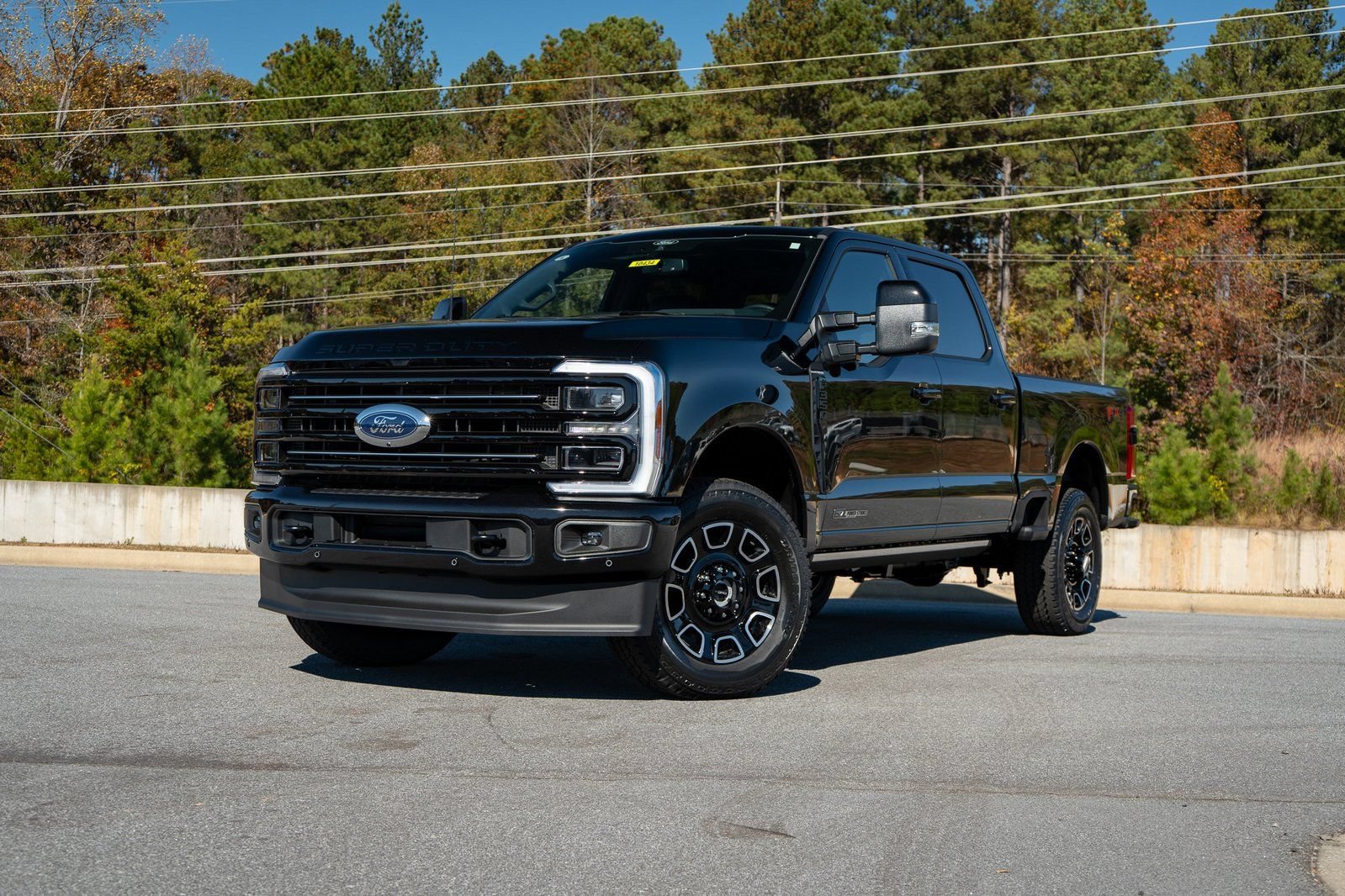 New 2026 Ford F350 Platinum w/ FX4 Off-Road Package