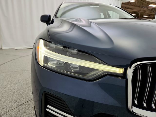 Certified 2023 Volvo XC60 B6 Ultimate w/ Protection Package Premier image 28