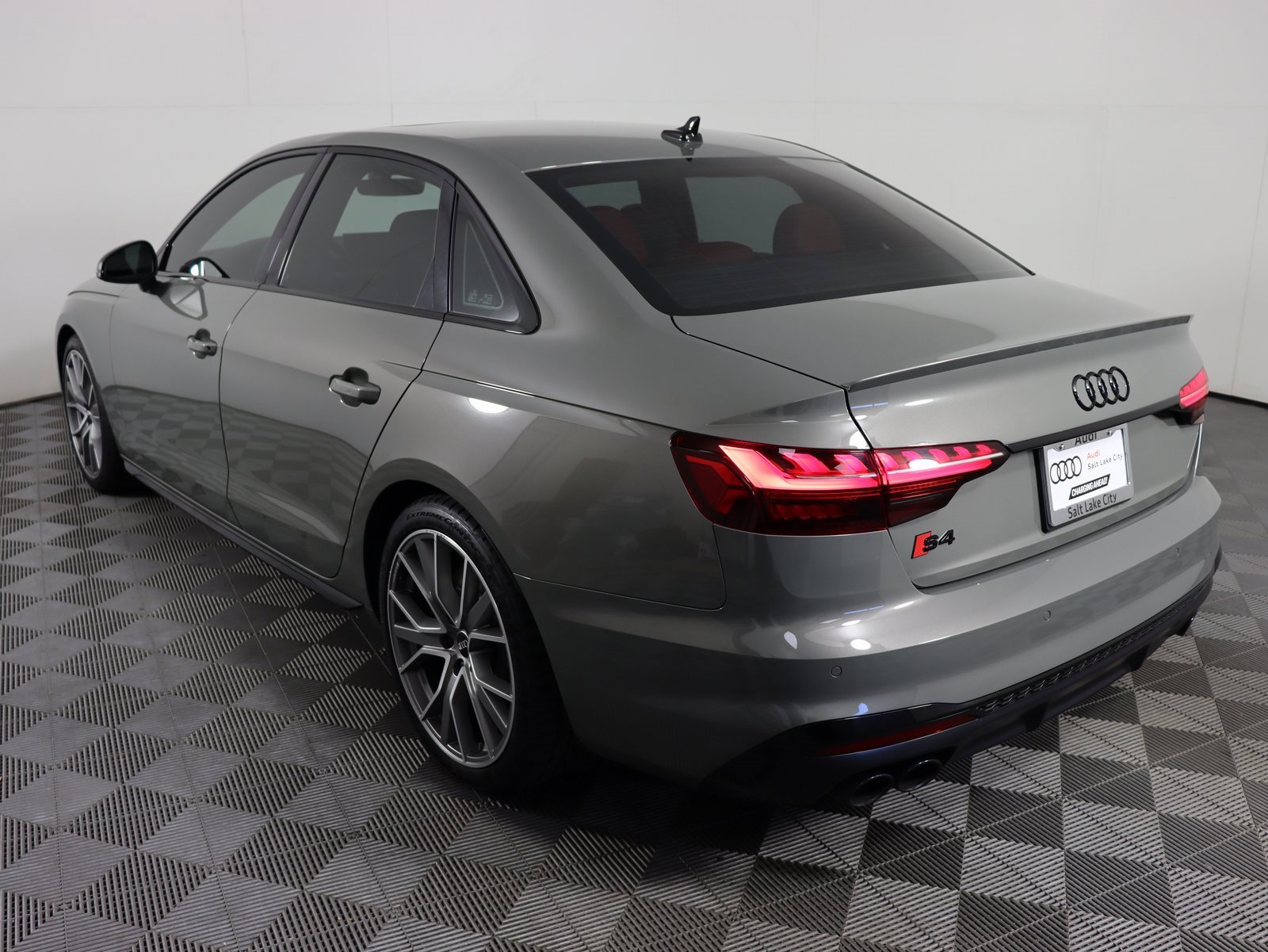 Used 2023 Audi S4 Premium Plus w/ Premium Plus Package image 5