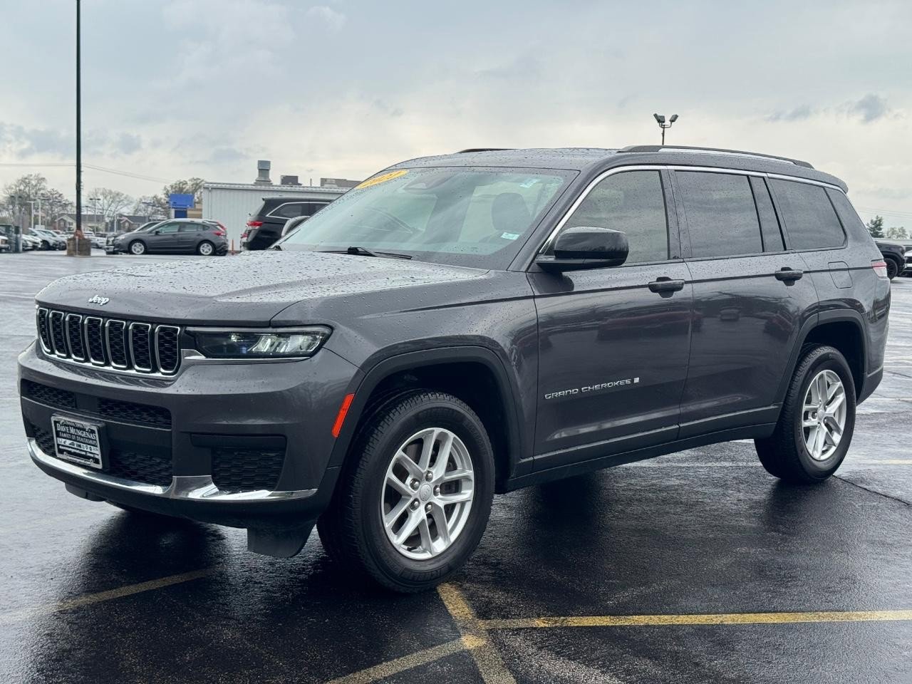 Used 2022 Jeep Grand Cherokee L Laredo w/ Luxury Tech Group I AWD/4WD image 12