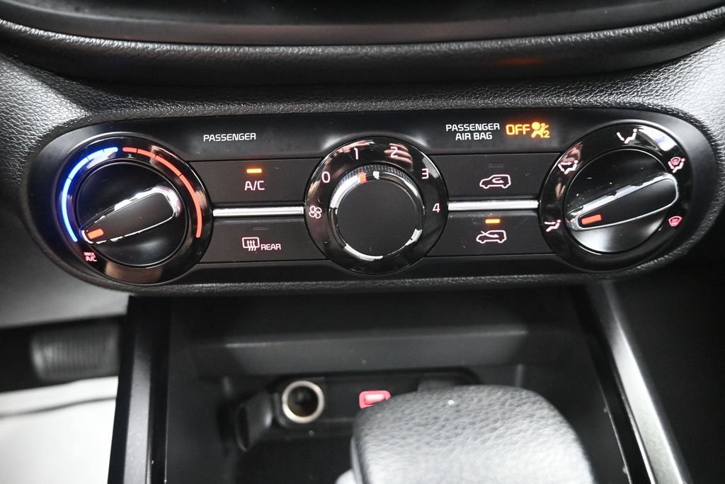 Certified 2021 Kia Soul S FWD image 18