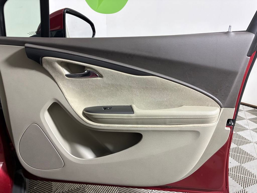 Used 2014 Chevrolet Volt Premium w/ Premium Trim Package image 28