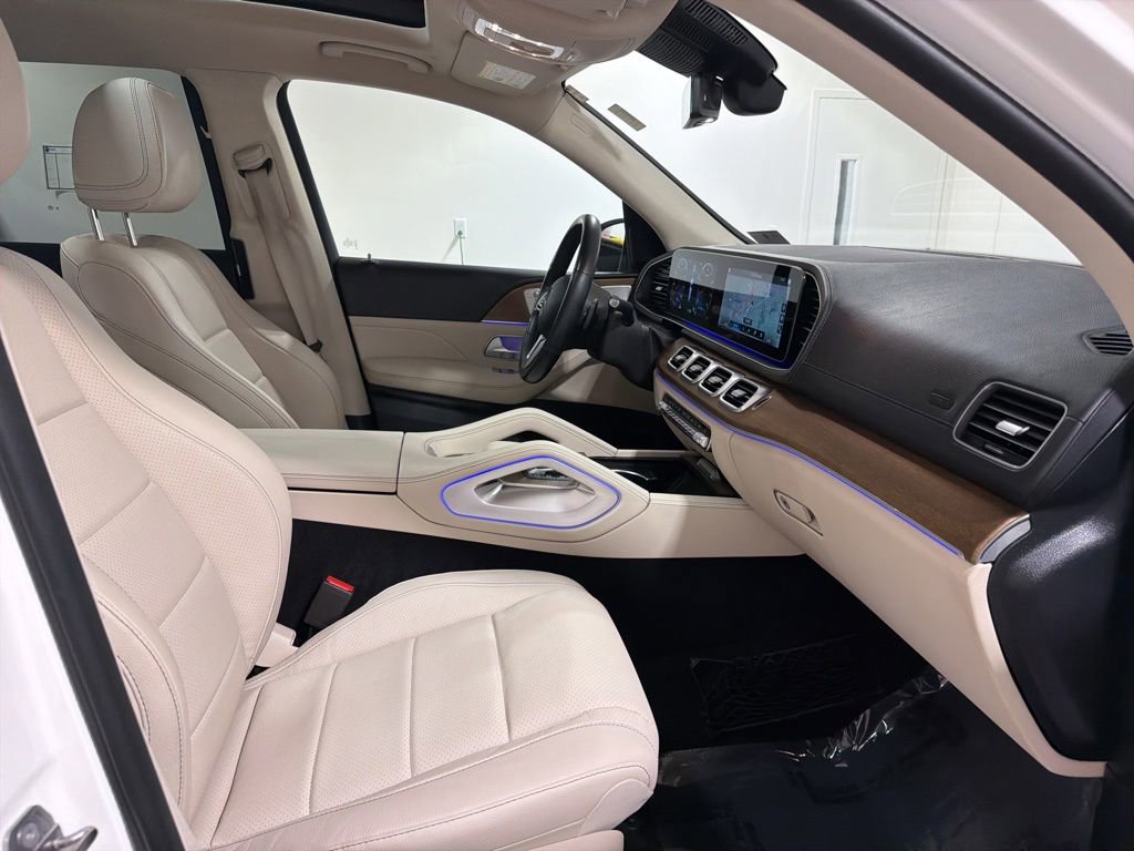 Used 2021 Mercedes-Benz GLS 450 4MATIC image 25
