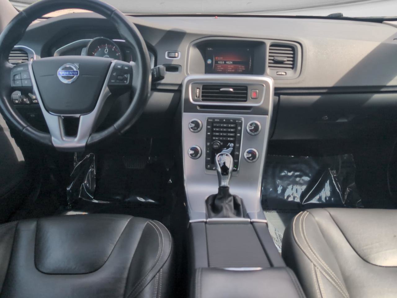 Used 2018 Volvo S60 T5 Dynamic w/ Vision Package FWD image 12