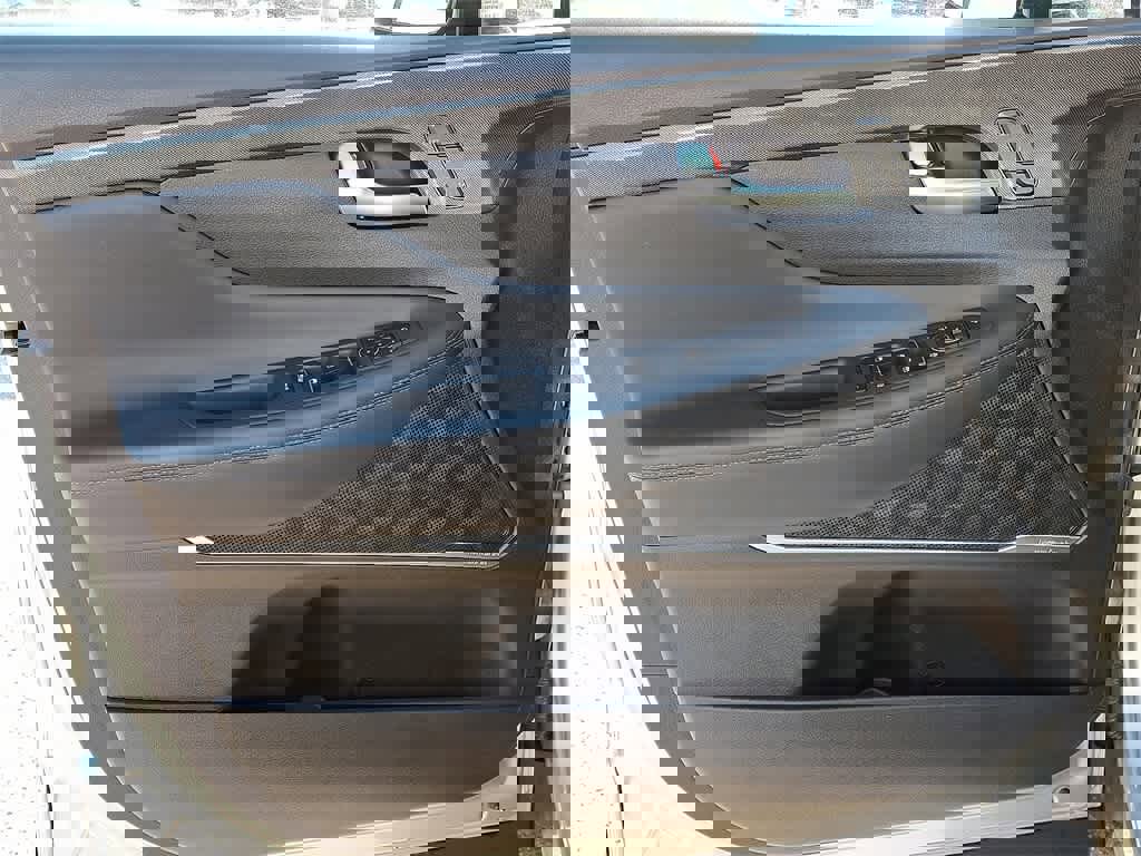 Used 2022 Hyundai Santa Fe Limited w/ Cargo Package image 12