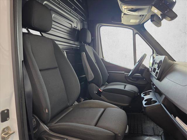 Used 2021 Mercedes-Benz Sprinter 2500 image 20