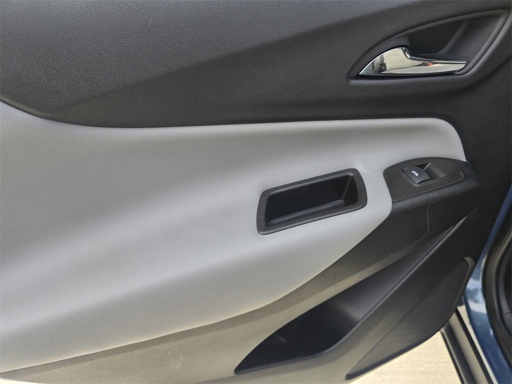 Used 2024 Chevrolet Equinox LS w/ LS Convenience Package image 13