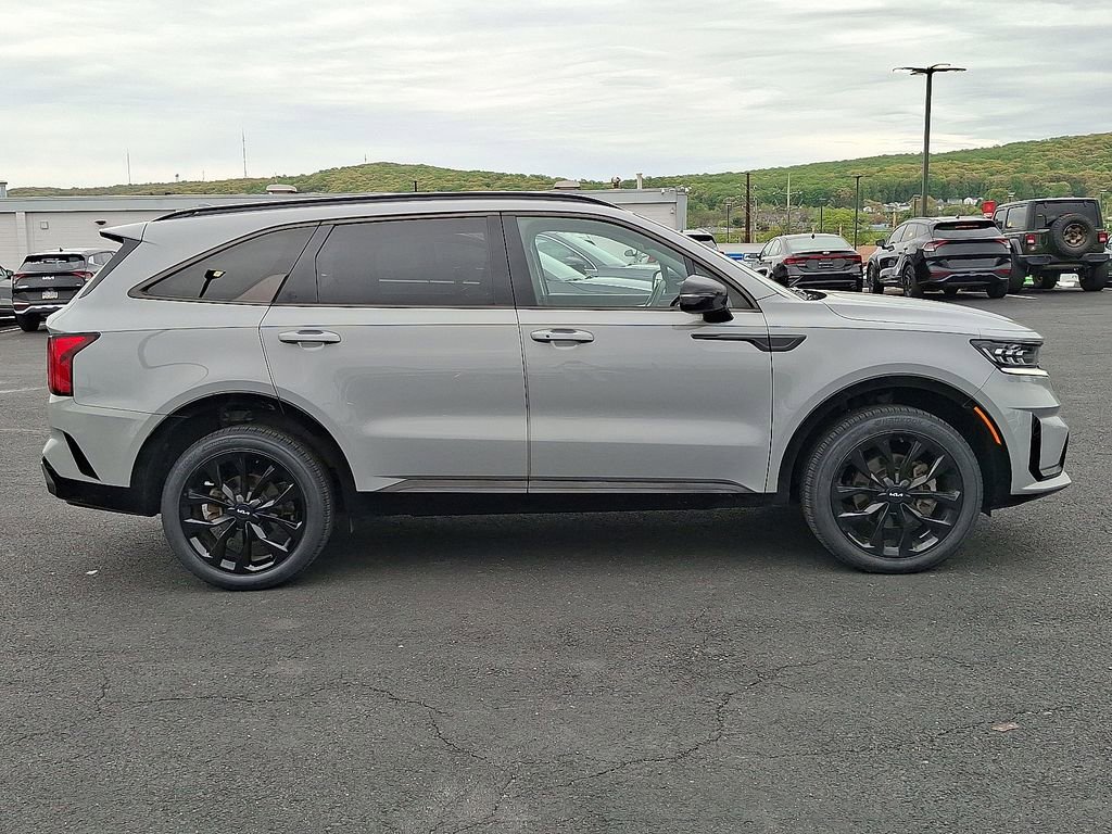Certified 2023 Kia Sorento SX AWD/4WD image 7