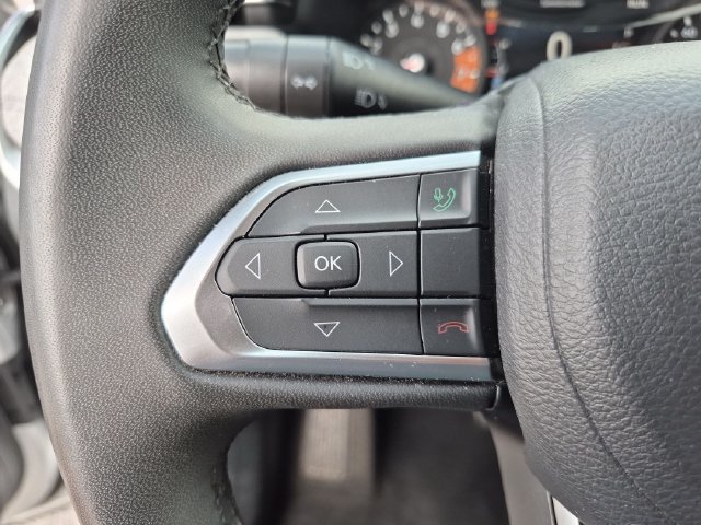Used 2024 Jeep Compass Latitude AWD/4WD image 17