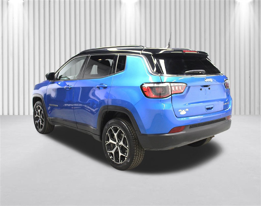 Certified 2025 Jeep Compass Limited AWD/4WD image 5