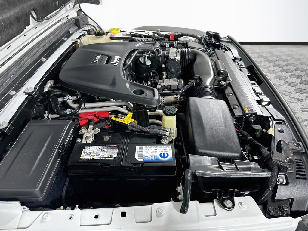Certified 2021 Jeep Gladiator Mojave AWD/4WD image 37