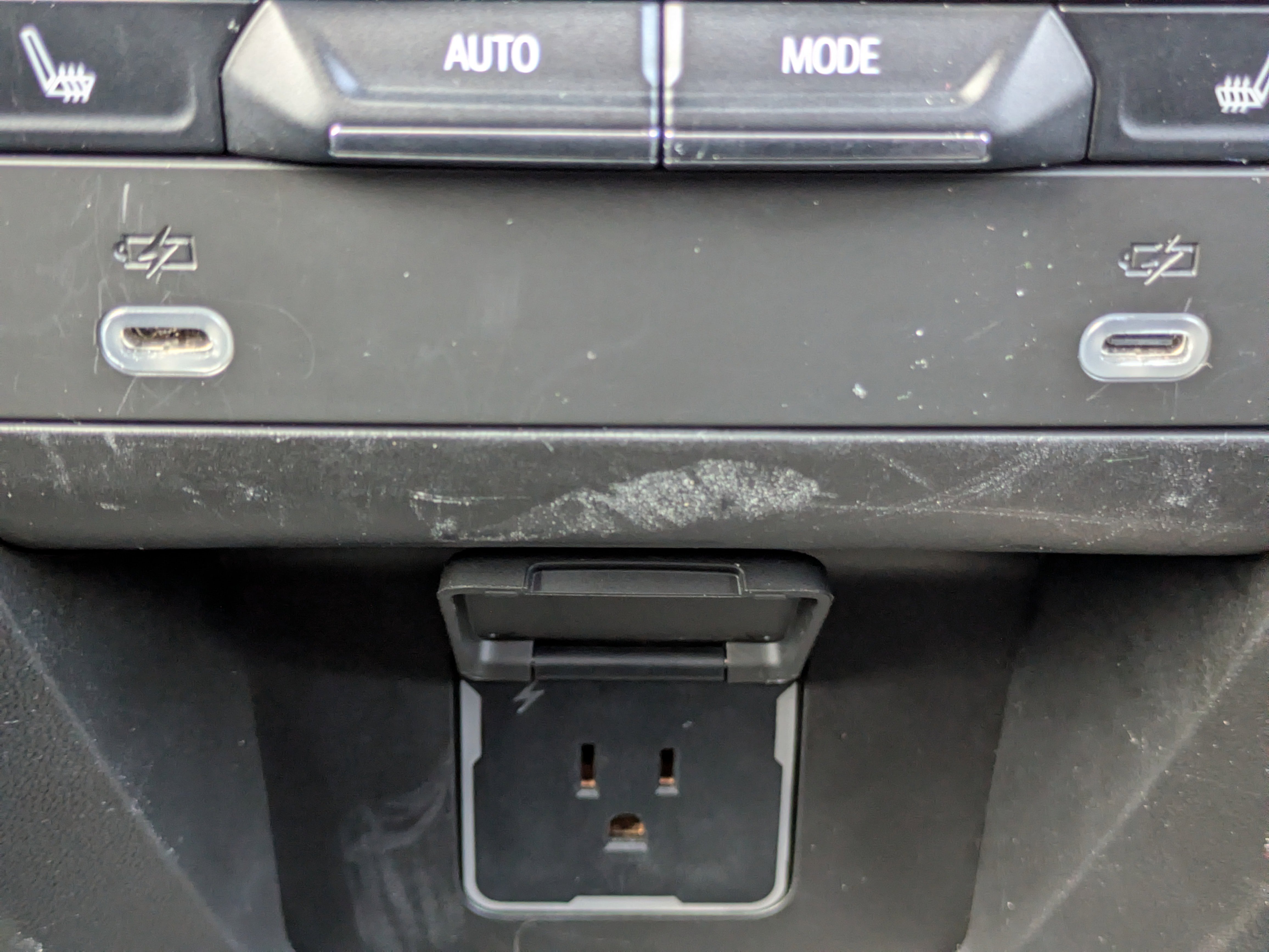 Used 2023 GMC Yukon Denali w/ Max Trailering Package image 11