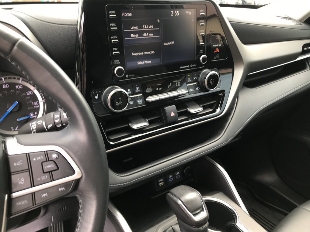 Certified 2022 Toyota Highlander XLE AWD/4WD image 20