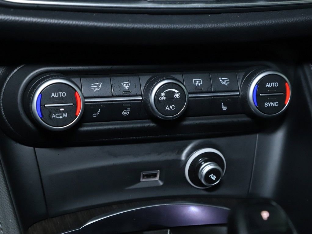 Used 2018 Alfa Romeo Stelvio Ti Sport image 27