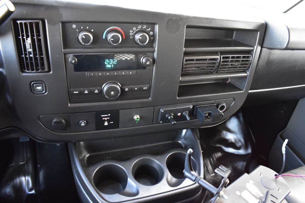 Used 2014 Chevrolet Express 2500 image 33