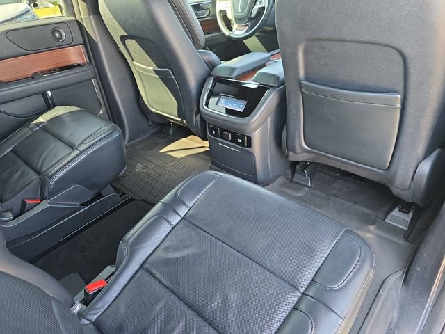 Used 2024 Lincoln Navigator Reserve image 11