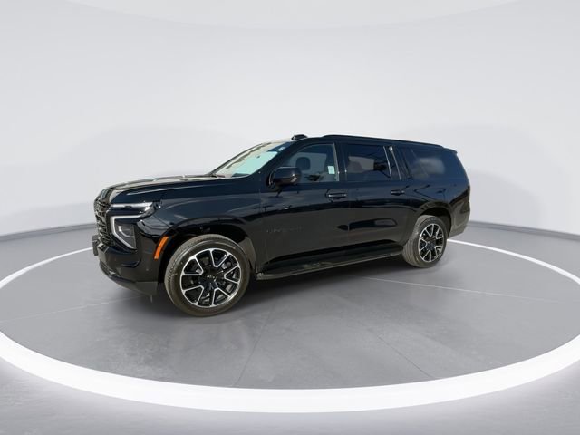 Used 2025 Chevrolet Suburban RST image 4