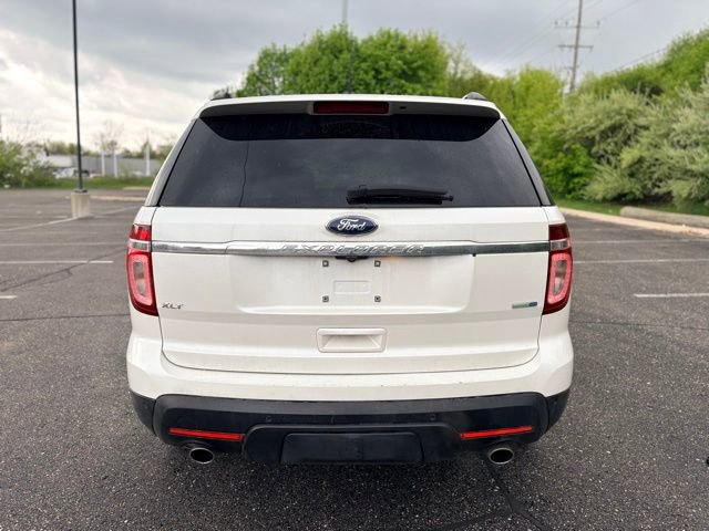Used 2014 Ford Explorer XLT w/ Equipment Group 202A AWD/4WD image 4