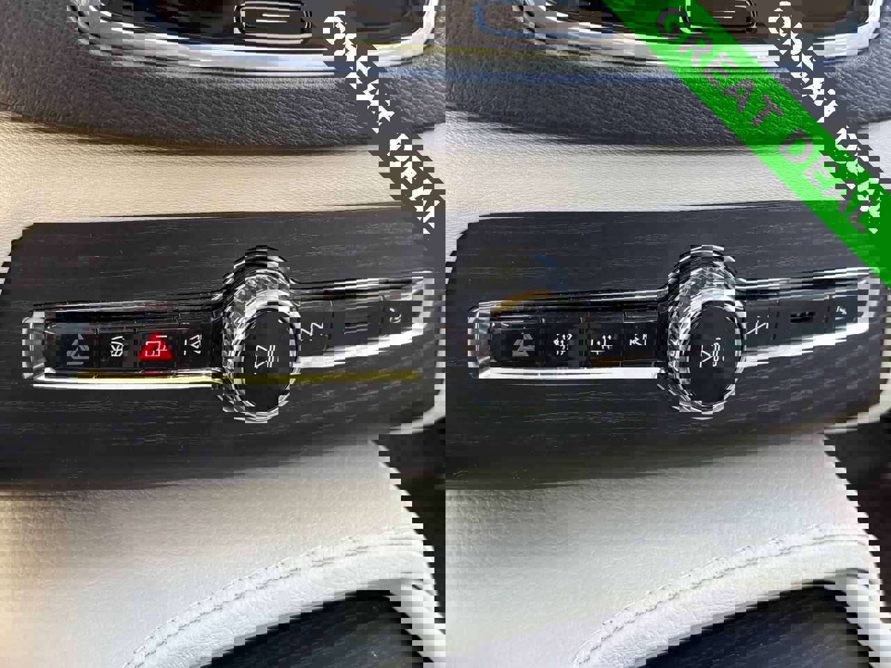 Used 2020 Volvo XC90 T8 Momentum w/ Protection Package Premier image 23