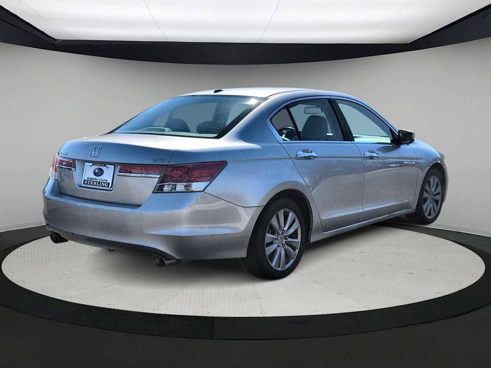 Used 2011 Honda Accord EX-L image 8