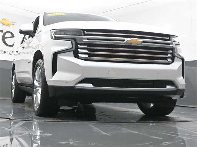 Used 2023 Chevrolet Tahoe High Country image 3