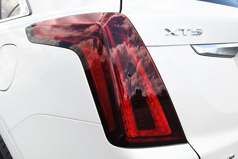 Used 2024 Cadillac XT5 Premium Luxury w/ Platinum Package AWD/4WD image 8