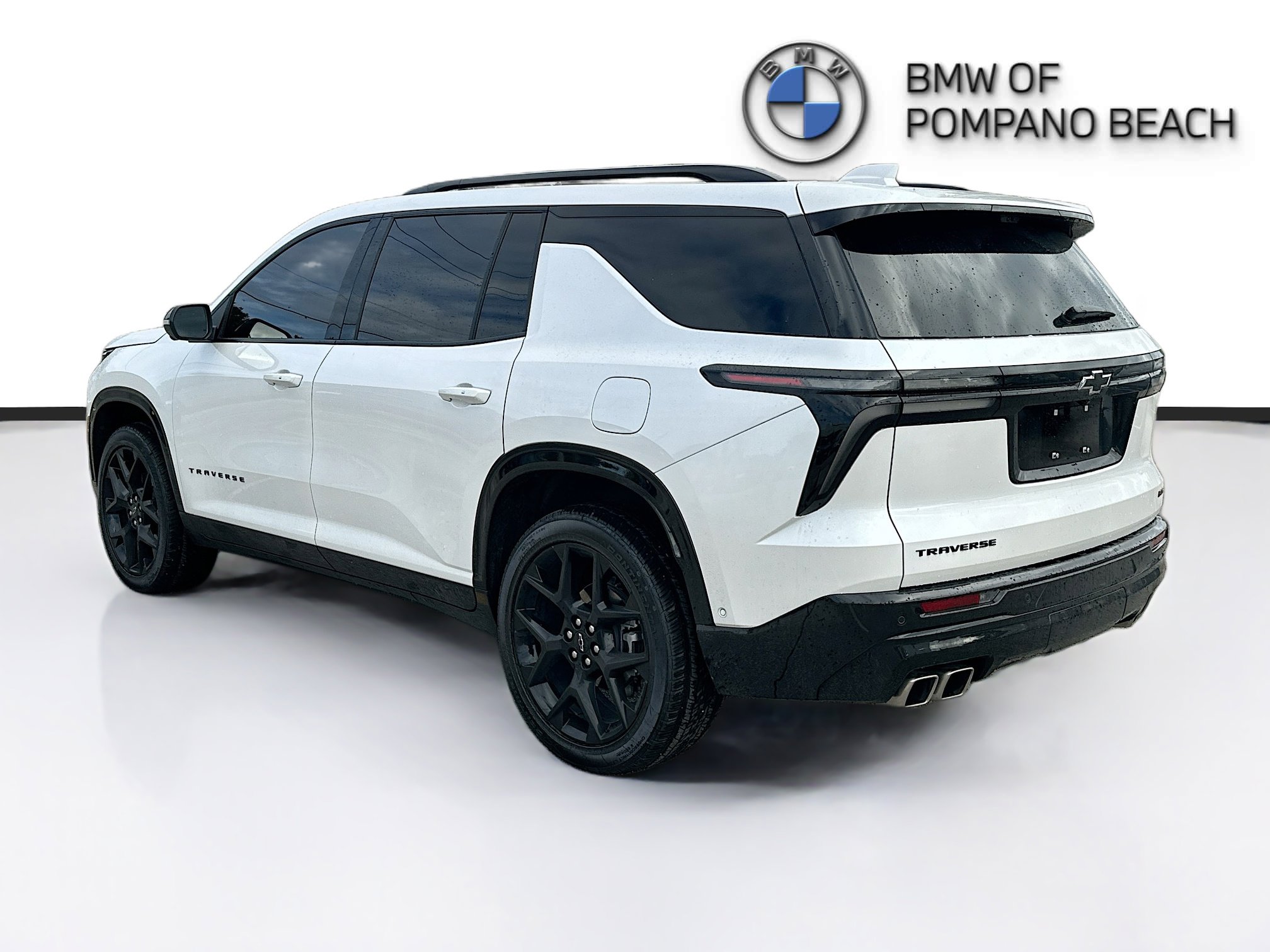 Used 2025 Chevrolet Traverse RS image 5