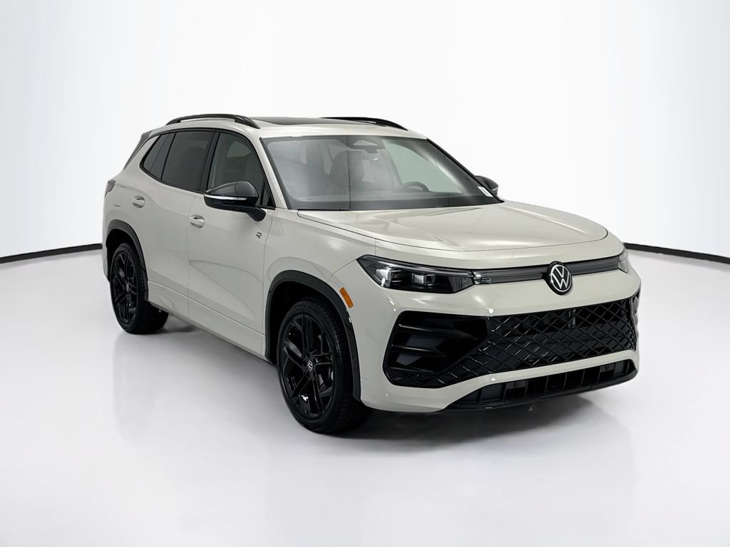 New 2026 Volkswagen Tiguan SE R-Line FWD image 3