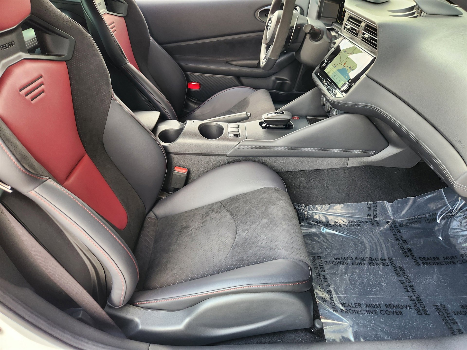 Used 2025 Nissan Z NISMO w/ Floor Mat Package image 3