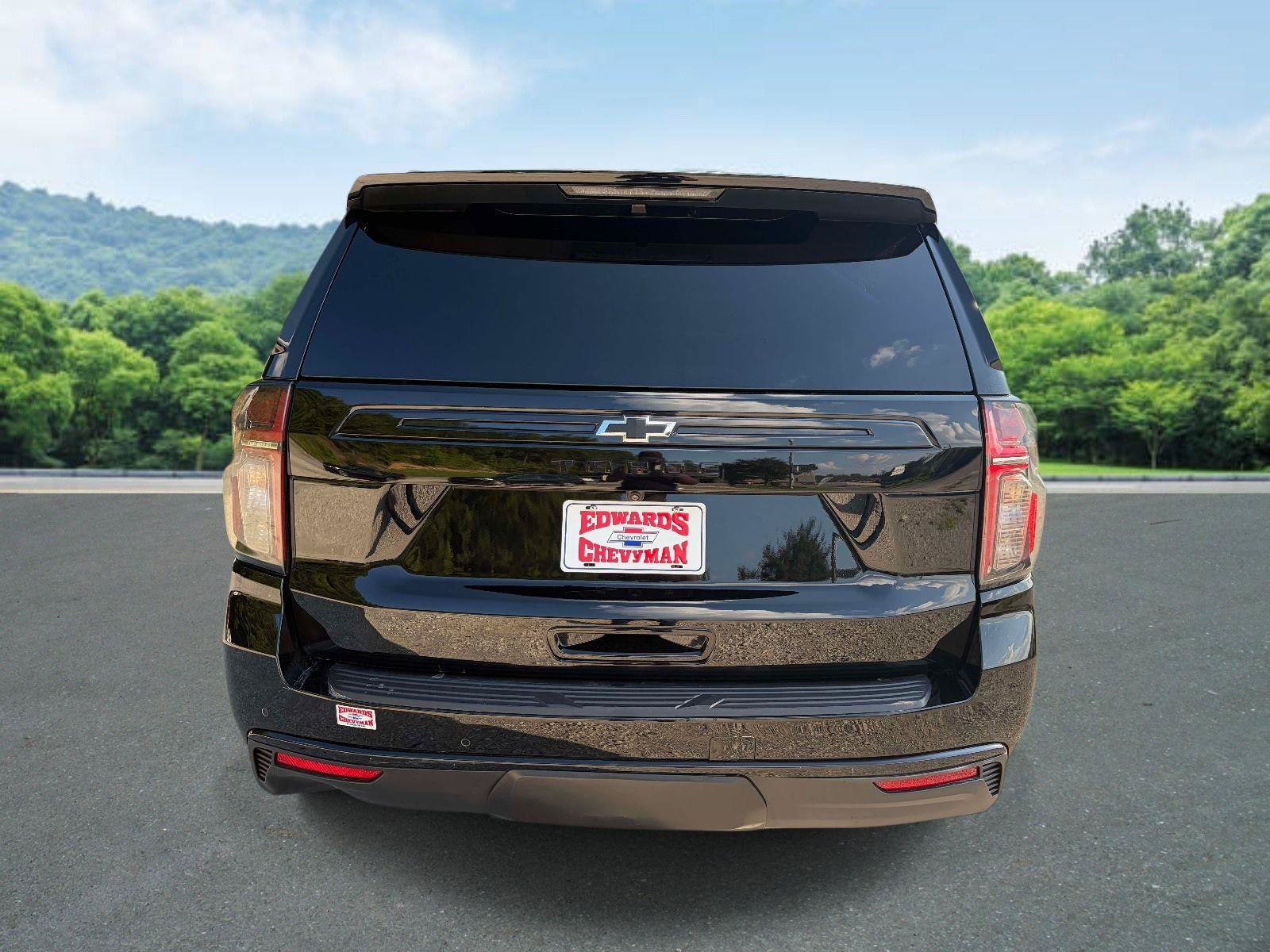 Used 2023 Chevrolet Tahoe Z71 w/ Luxury Package AWD/4WD image 23