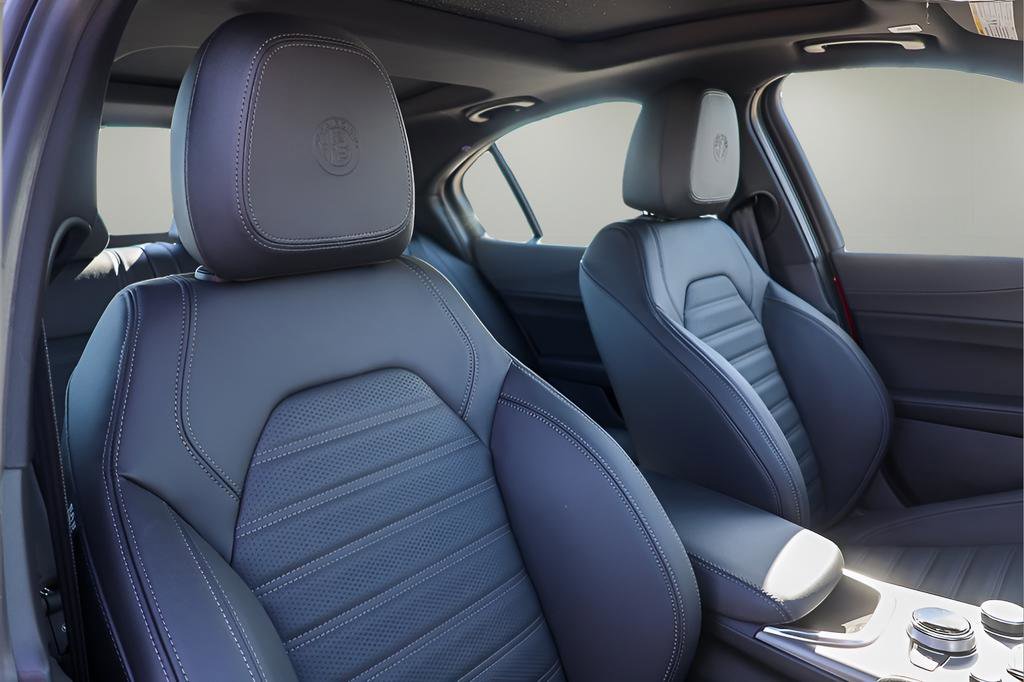 New 2025 Alfa Romeo Giulia RWD image 19