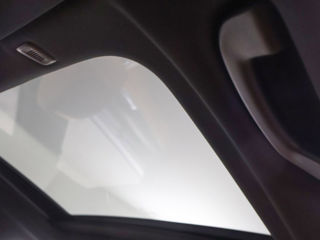 Used 2023 BMW M550i xDrive w/ Shadowloine Package image 21