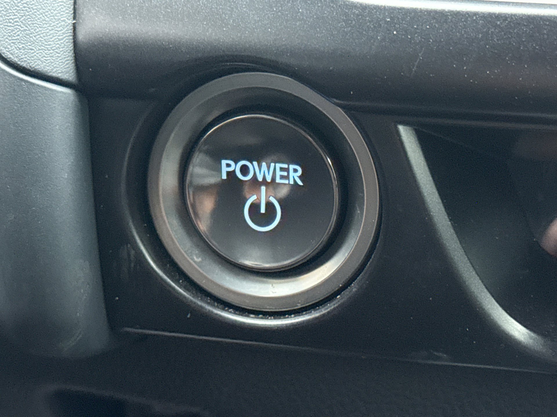 Used 2023 Lexus UX 250h AWD image 21