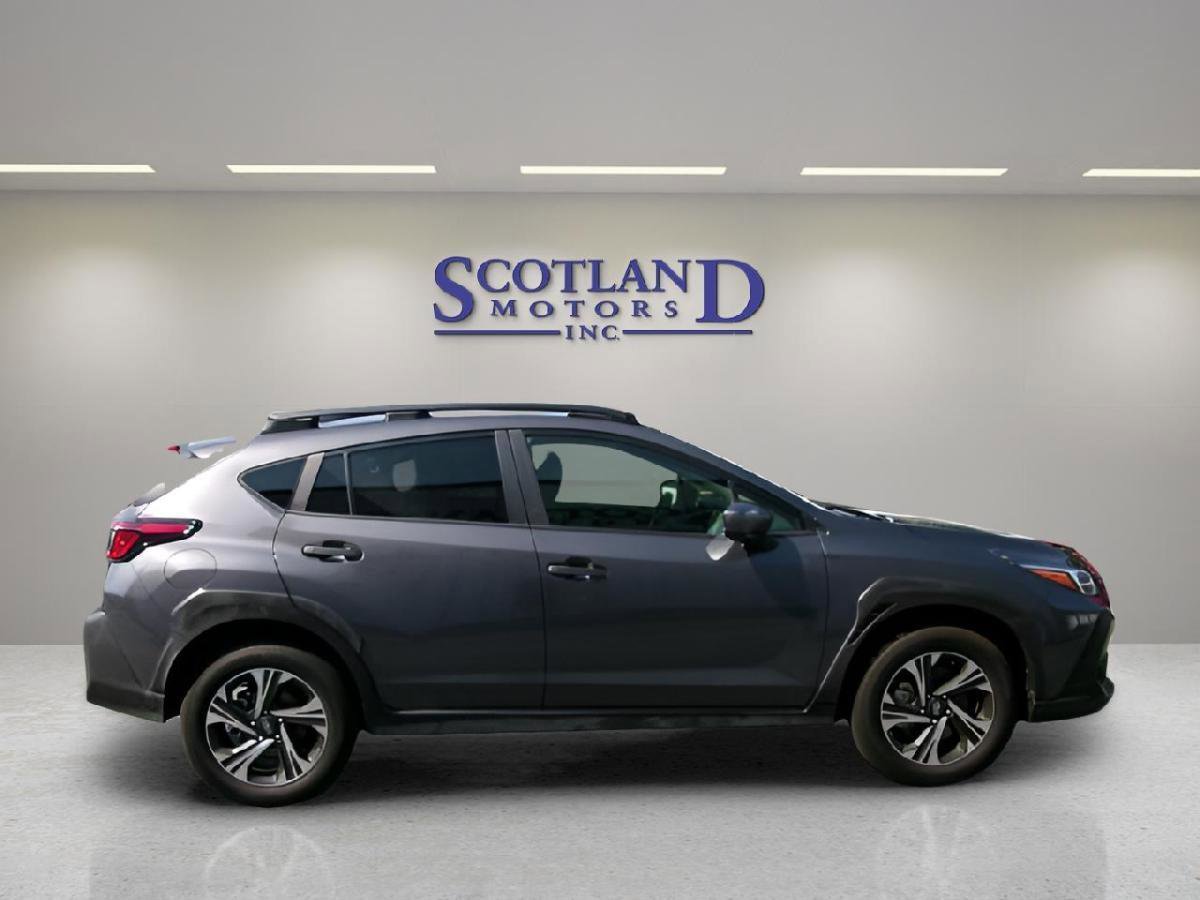 Used 2024 Subaru Crosstrek 2.0i Premium w/ Crosstrek Mirror Package AWD/4WD image 5