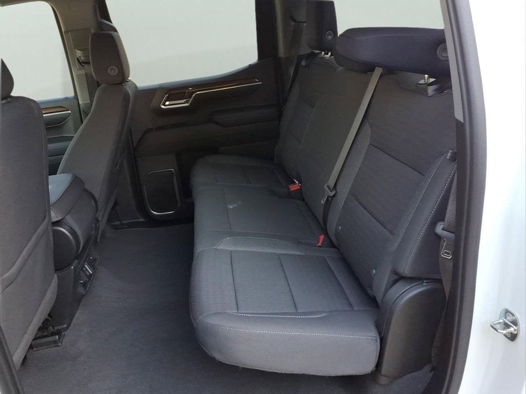Used 2022 Chevrolet Silverado 1500 LT AWD/4WD image 26
