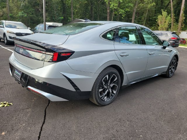 Used 2025 Hyundai Sonata SEL FWD image 5
