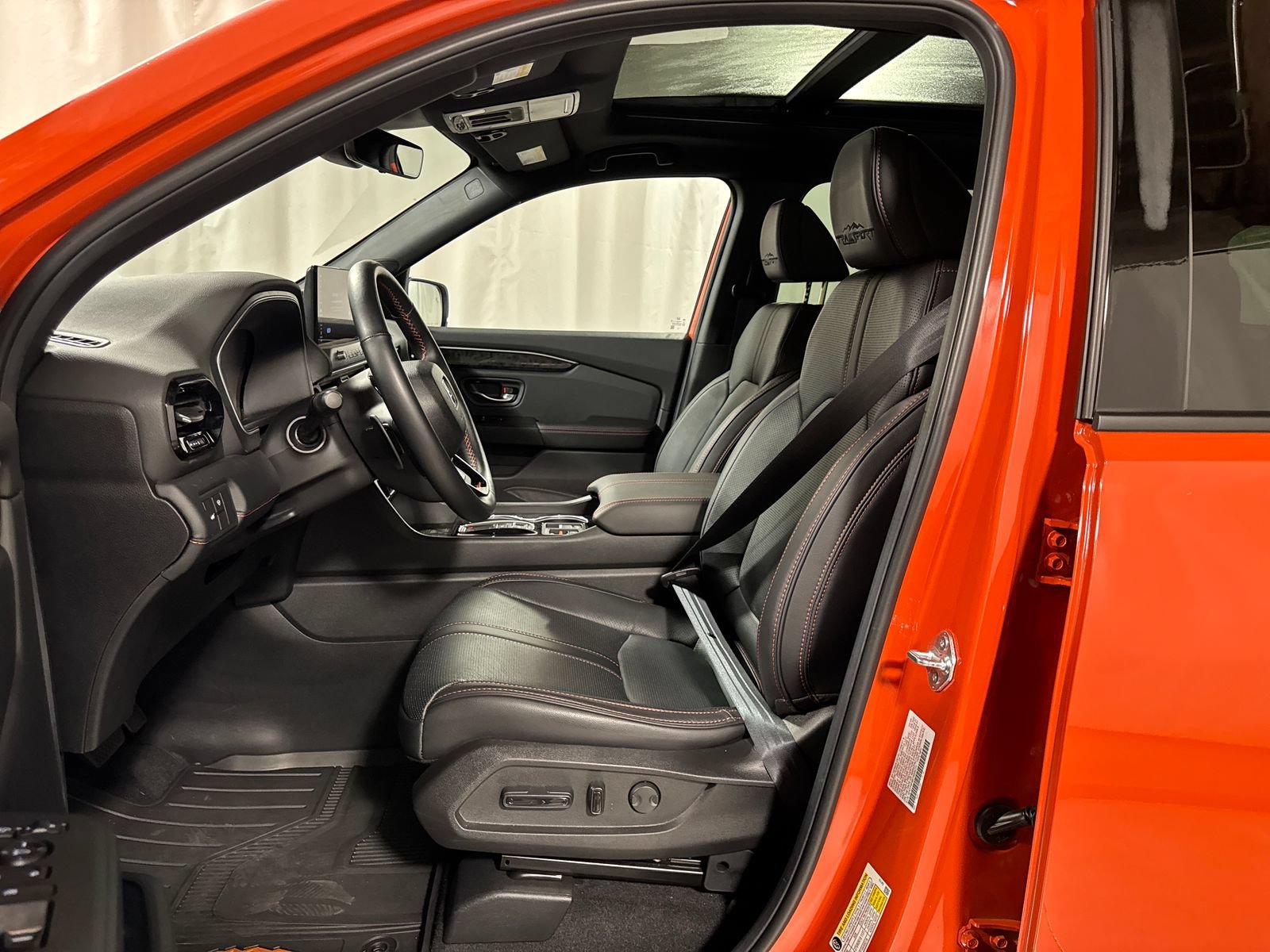 Used 2026 Honda Passport TrailSport Elite image 3