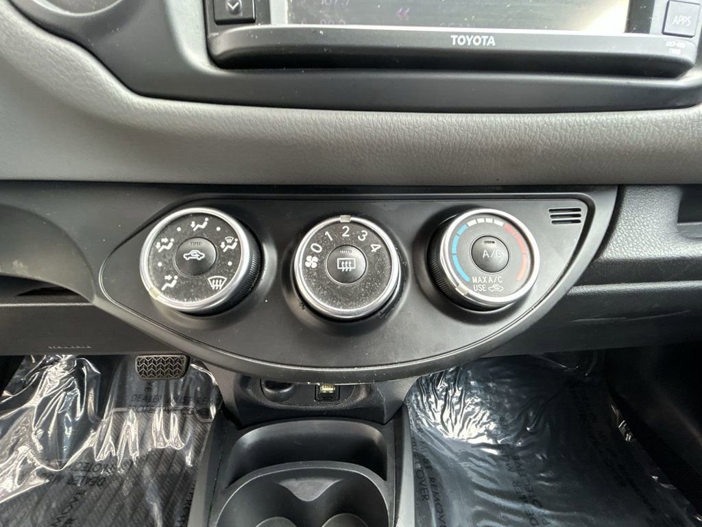 Used 2017 Toyota Yaris L FWD image 18