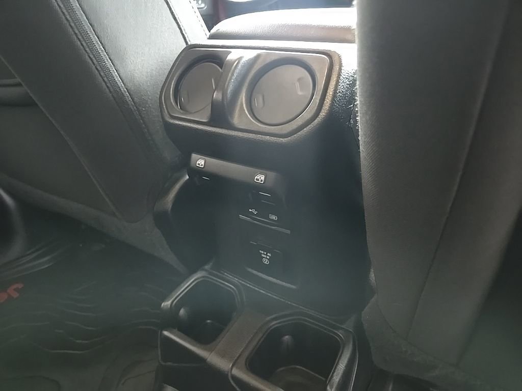 Used 2020 Jeep Wrangler Unlimited Sahara w/ Uconnect 4C Nav & Sound Group image 87